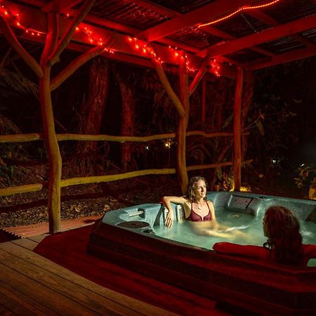 Volcano Inn Bed N Breakfast Ngoại thất bức ảnh