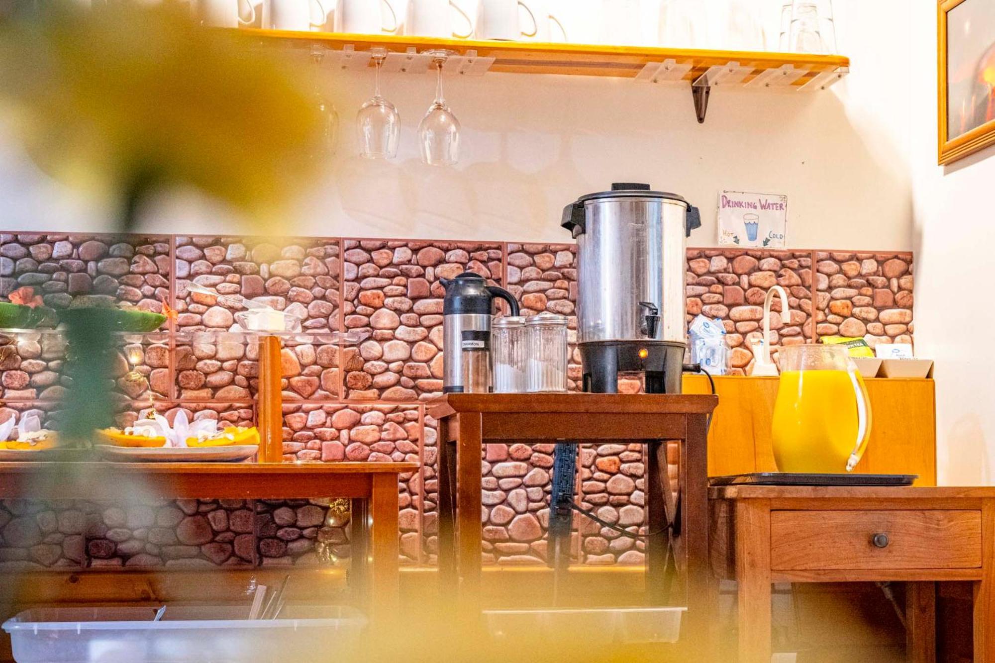 Volcano Inn Bed N Breakfast Ngoại thất bức ảnh